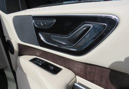 2018 Lincoln Navigator - Image 50