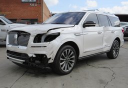 2018 Lincoln Navigator - Image 4