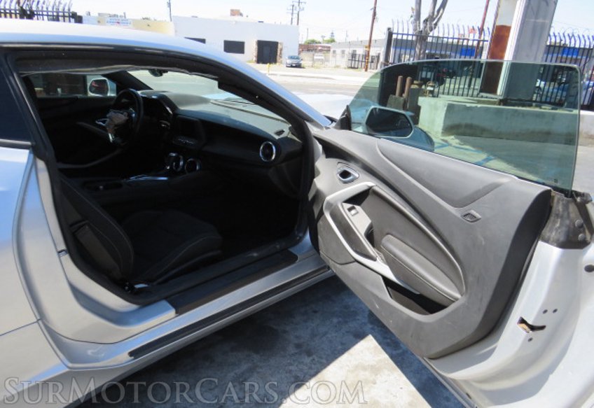 2019 Chevrolet Camaro - Image 19