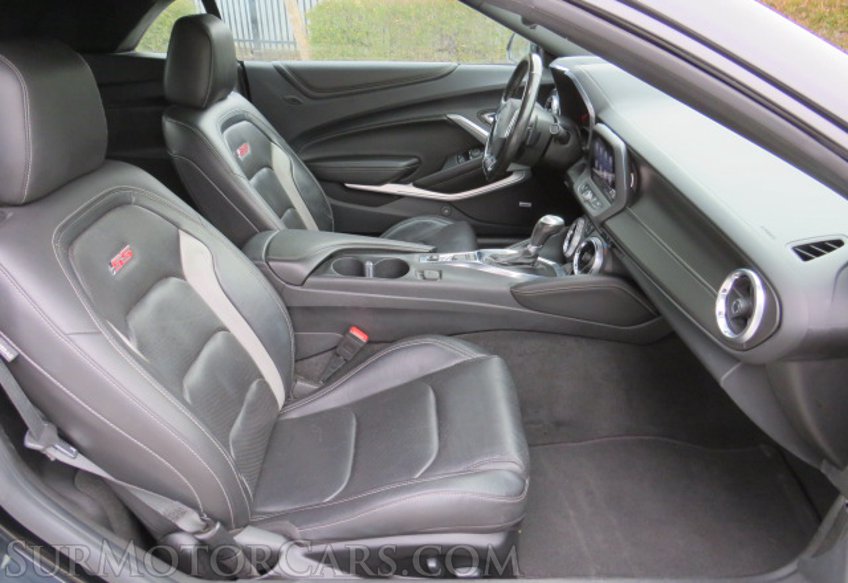 2020 Chevrolet Camaro - Image 36