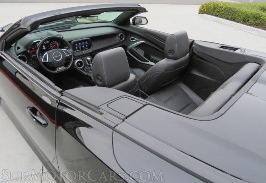 2020 Chevrolet Camaro - Image 17