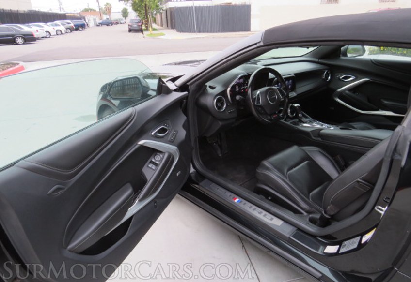 2020 Chevrolet Camaro - Image 31