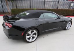 2020 Chevrolet Camaro - Image 12