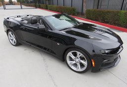 2020 Chevrolet Camaro - Image 2