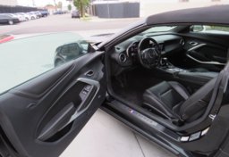 2020 Chevrolet Camaro - Image 31