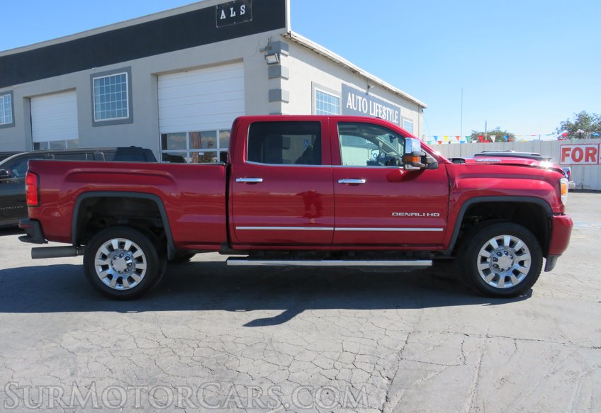 2018 GMC Sierra 2500HD - Image 9