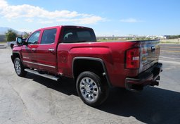 2018 GMC Sierra 2500HD - Image 8