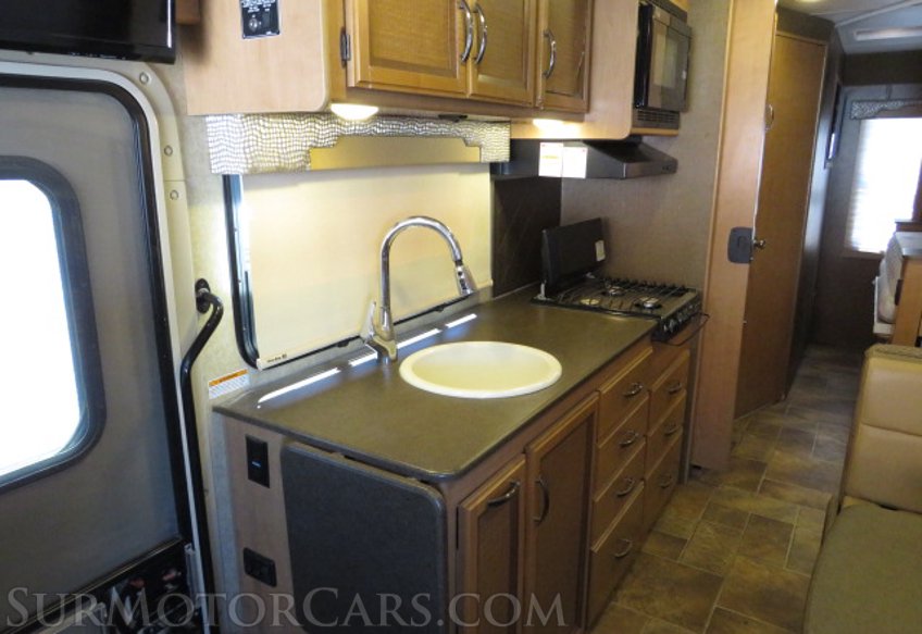 2016 Ford Thor Motor Coach - Image 61