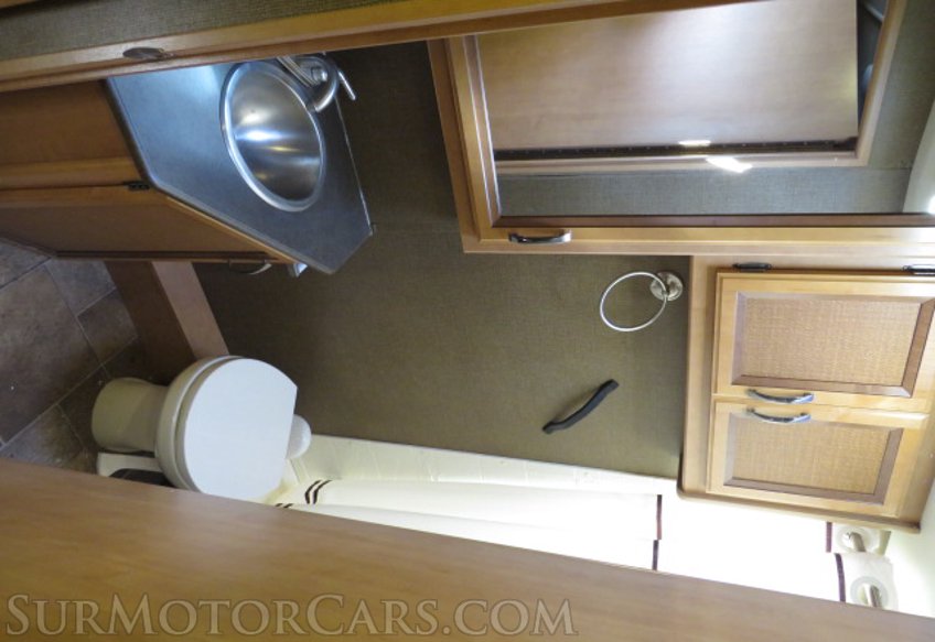 2016 Ford Thor Motor Coach - Image 71