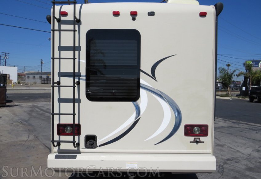 2016 Ford Thor Motor Coach - Image 13