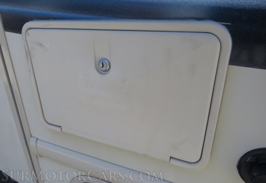 2016 Ford Thor Motor Coach - Image 37