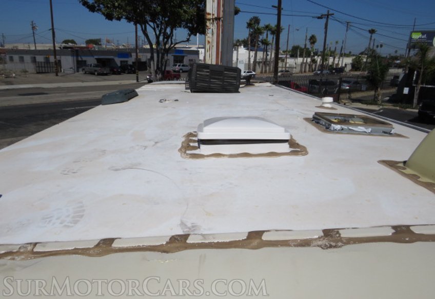 2016 Ford Thor Motor Coach - Image 14