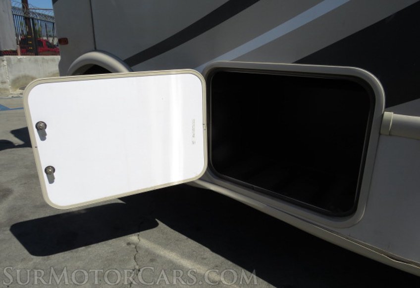 2016 Ford Thor Motor Coach - Image 29