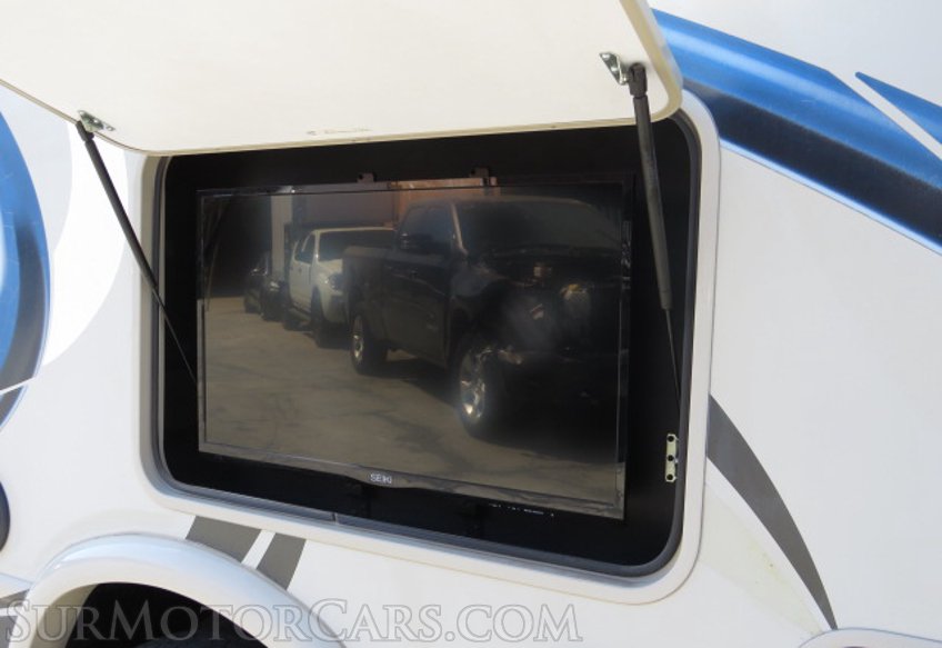 2016 Ford Thor Motor Coach - Image 24