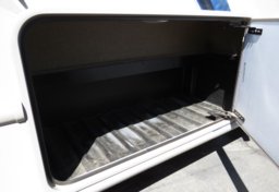 2016 Ford Thor Motor Coach - Image 32