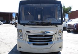 2016 Ford Thor Motor Coach - Image 11