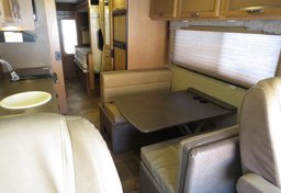 2016 Ford Thor Motor Coach - Image 65