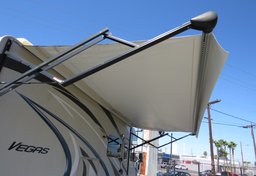 2016 Ford Thor Motor Coach - Image 18