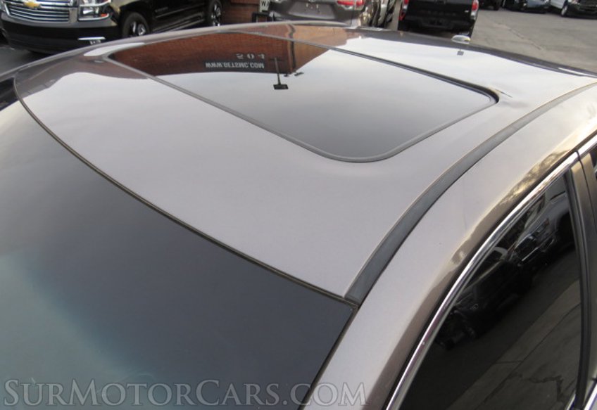 2017 Toyota Camry - Image 29