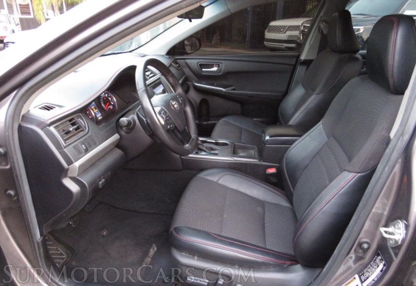 2017 Toyota Camry - Image 27