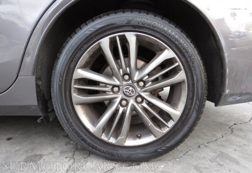 2017 Toyota Camry - Image 16