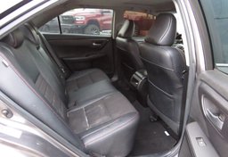 2017 Toyota Camry - Image 18