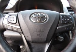 2017 Toyota Camry - Image 38