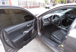 2017 Toyota Camry - Image 28