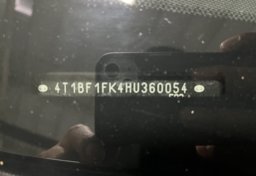 2017 Toyota Camry - Image 44