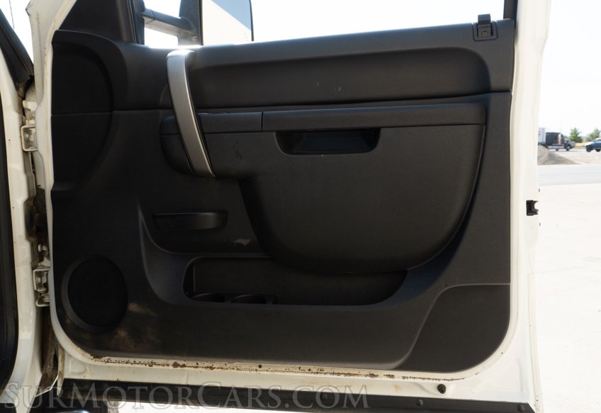 2014 GMC Sierra 2500HD - Image 24