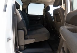 2014 GMC Sierra 2500HD - Image 35