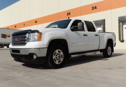 2014 GMC Sierra 2500HD - Image 4