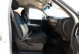 2014 GMC Sierra 2500HD - Image 28