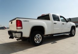 2014 GMC Sierra 2500HD - Image 40