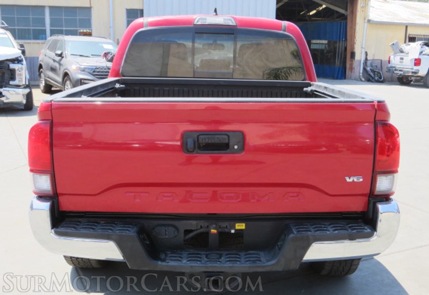 2018 Toyota Tacoma - Image 12