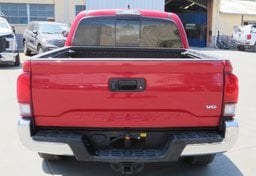 2018 Toyota Tacoma - Image 12