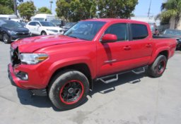 2018 Toyota Tacoma - Image 4