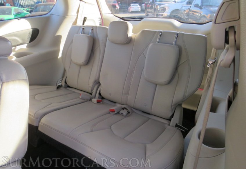 2019 Chrysler Pacifica - Image 31