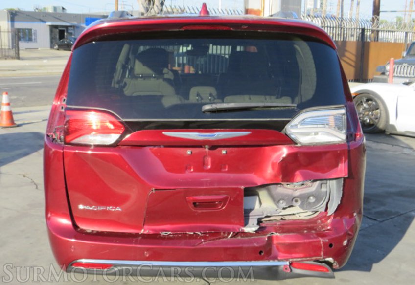 2019 Chrysler Pacifica - Image 12