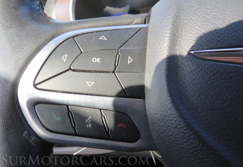 2019 Chrysler Pacifica - Image 41