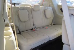 2019 Chrysler Pacifica - Image 32