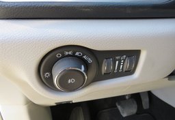 2019 Chrysler Pacifica - Image 45