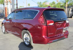 2019 Chrysler Pacifica - Image 9