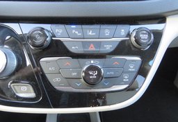 2019 Chrysler Pacifica - Image 39