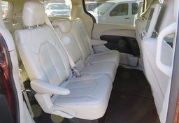 2019 Chrysler Pacifica - Image 29