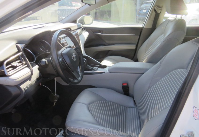 2020 Toyota Camry - Image 22