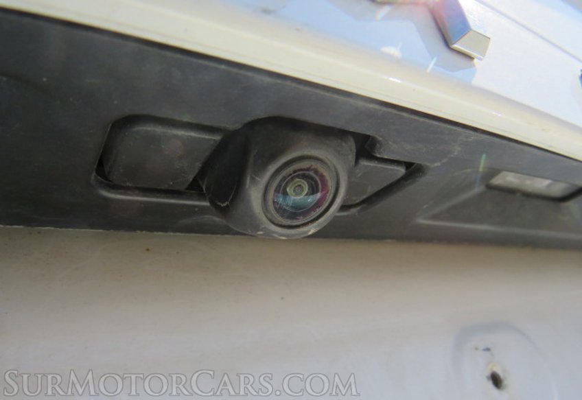 2020 Toyota Camry - Image 16