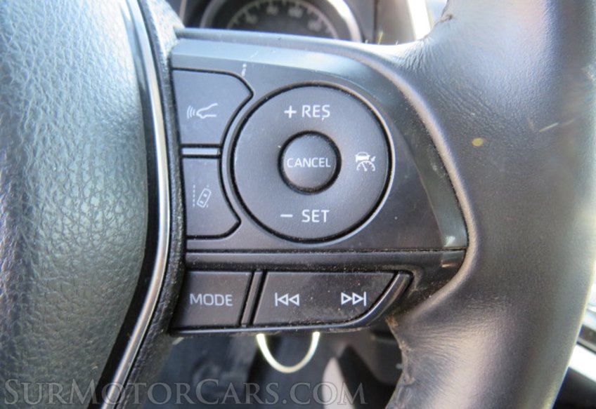 2020 Toyota Camry - Image 31