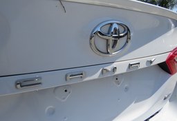 2020 Toyota Camry - Image 14