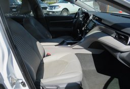 2020 Toyota Camry - Image 23